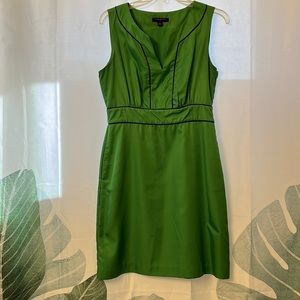 Gorgeous Green Dress with Navy Trim